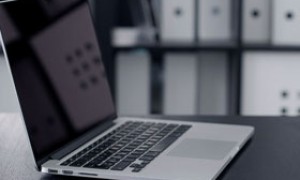 霍勒迪:杨瀚森表现像超级巨星 备受关注是应得的