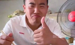 河南“蹭饭书记”爆火后，大量网络主播模仿蹭热度，村民成直播工具遭冷嘲热讽甚至言语攻击